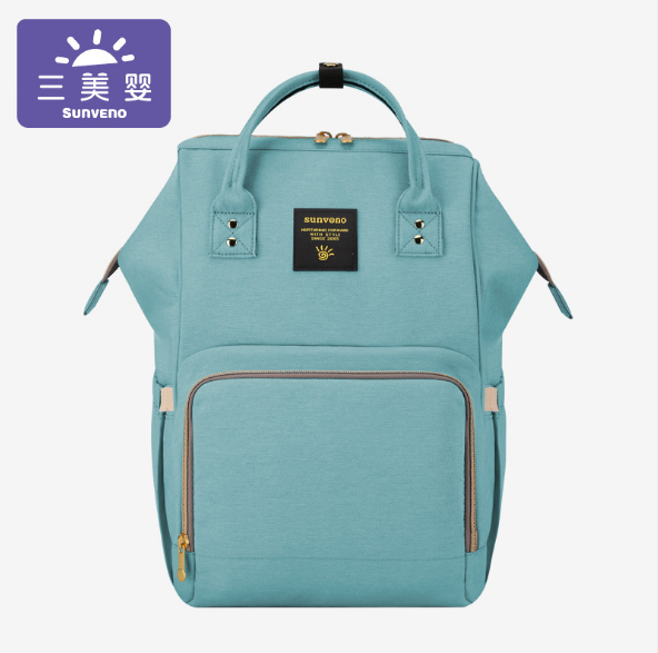 → Alt: Easy-to-clean materials of Maternity Diaper Bag for hassle-free maintenance