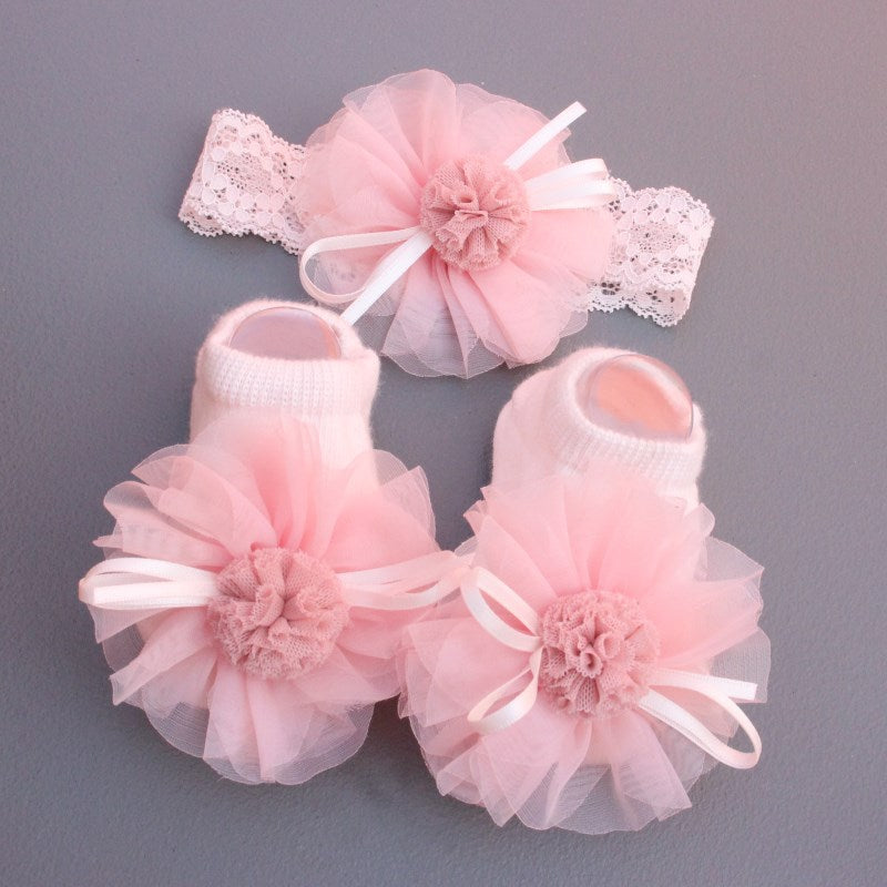Baby Headband Gift Set with swan crown and matching baby socks”