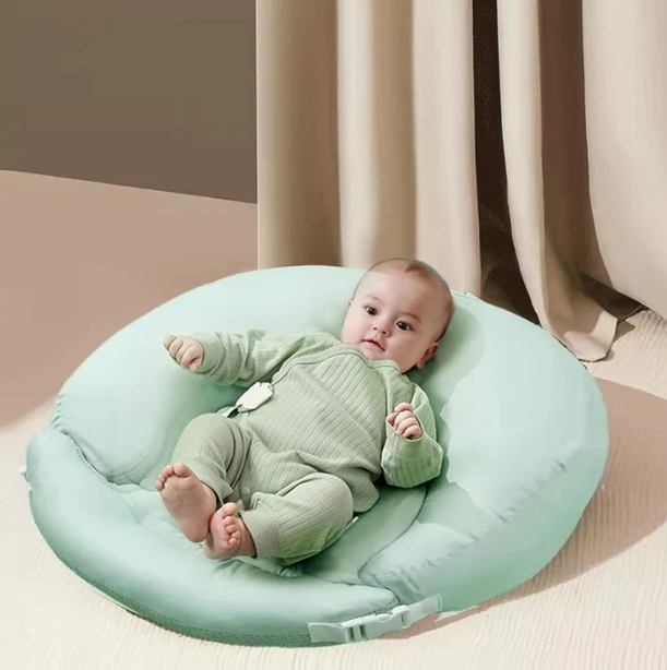 "Baby using Breastfeeding Pillow Slope Pillow Anti Spitting Breastfeeding Pillow Baby Lying Feeding Pillow during feeding"