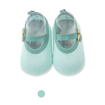 <img src="baby-floor-socks-5.jpg" alt="Baby Floor Socks anti-slip design lightweight and cozy">