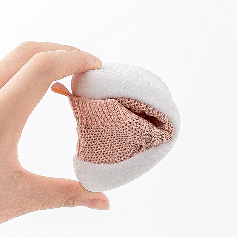→ Alt: Indoor Baby Walking Shoes with breathable fabric and anti-slip soles