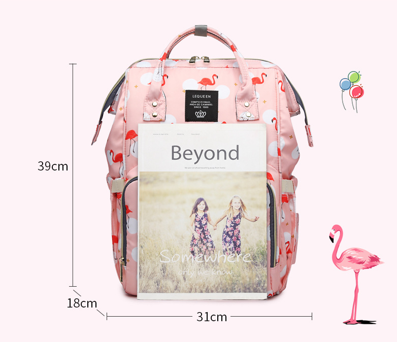 → Alt: Padded shoulder straps on Maternity Backpack for comfortable carrying
