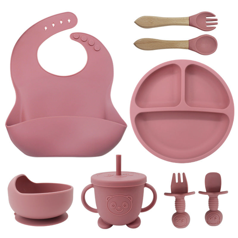 "Baby using 8PCS Mother and Baby Silicone Bibs, Silicone Dinner Plates, Eight-Piece Set, Baby Food Training Suction Cup Bowl, Baby Divided Tableware Set"