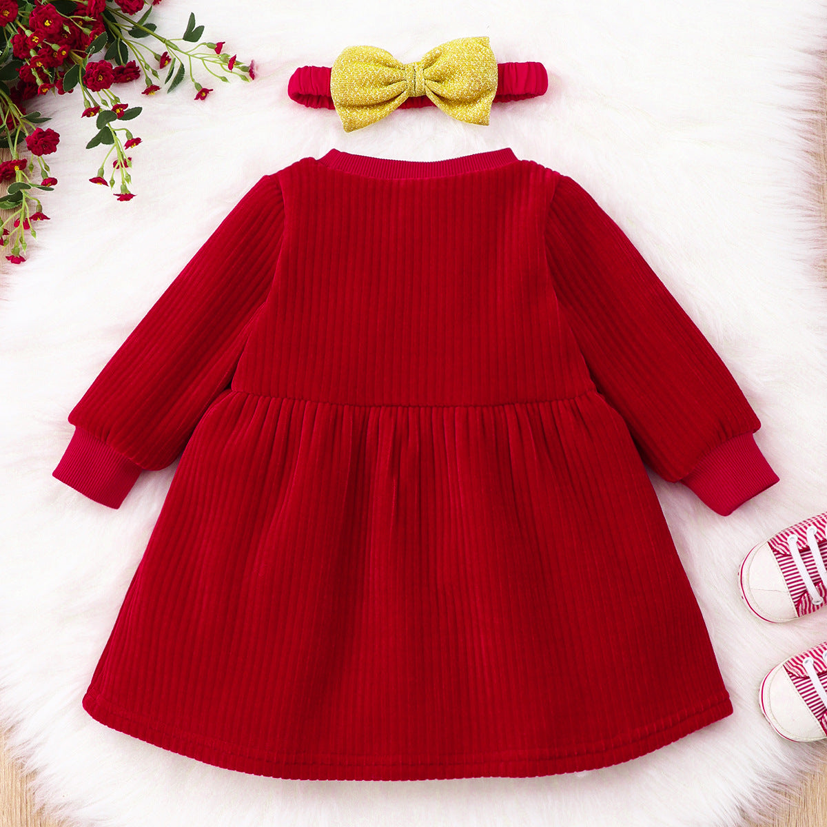 "Side view showing puff sleeves on Korean Little Princess Dress Winter Children’s Dress"