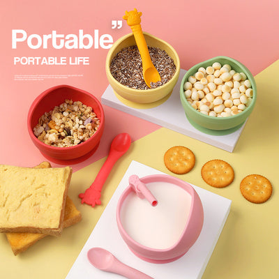 Toddler using Learning to Eat Bowl Set for self-feeding