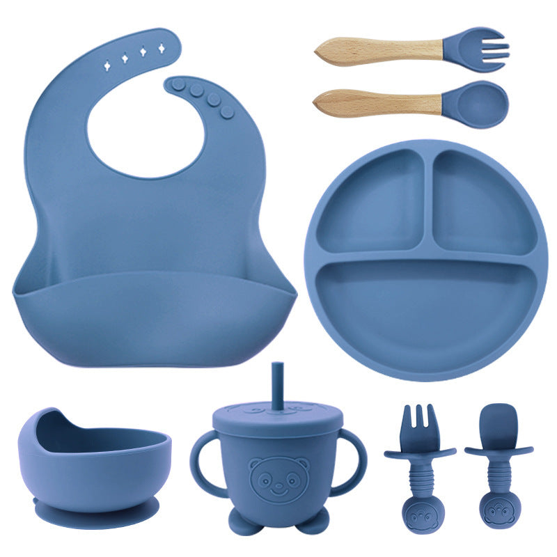 "Close-up of 8PCS Mother and Baby Silicone Bibs, Silicone Dinner Plates, Eight-Piece Set, Baby Food Training Suction Cup Bowl, Baby Divided Tableware Set"