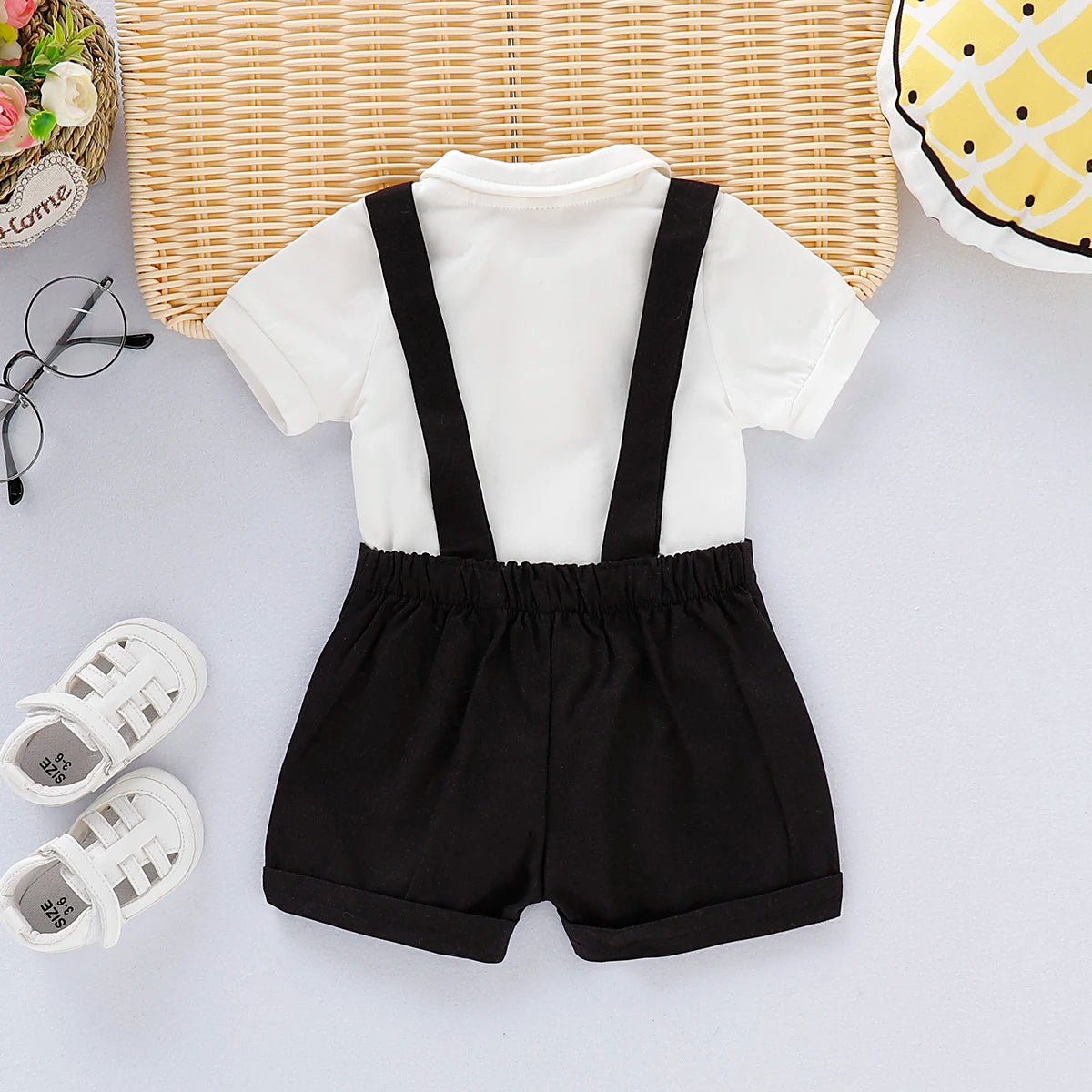 Mini Gentleman Outfit Newborn Baby – Soft and breathable 2-piece set
