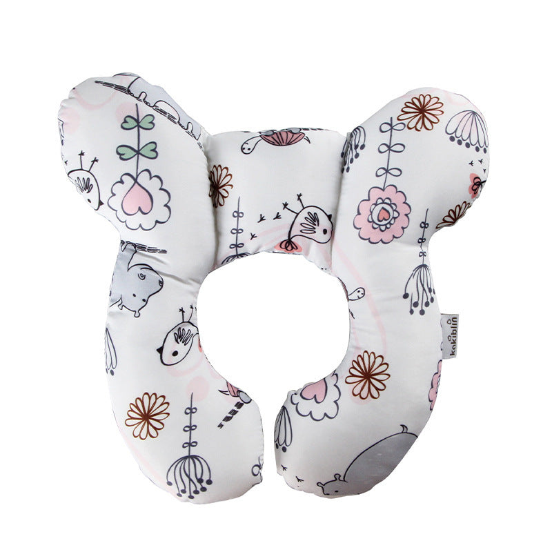 alt="Baby comfortably resting on Baby Head Protection U-Shaped Pillow in stroller"